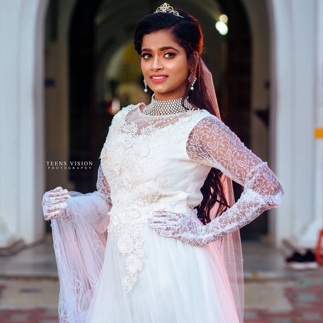 Christian makeover look🥰🥰🥰Model-@moni.candy.23Mua-@swethaveeramakeupartistHairstylist-@ganes